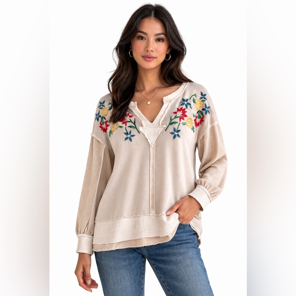 POL boho oversized floral embroidered v-neck mixed media pullover size small